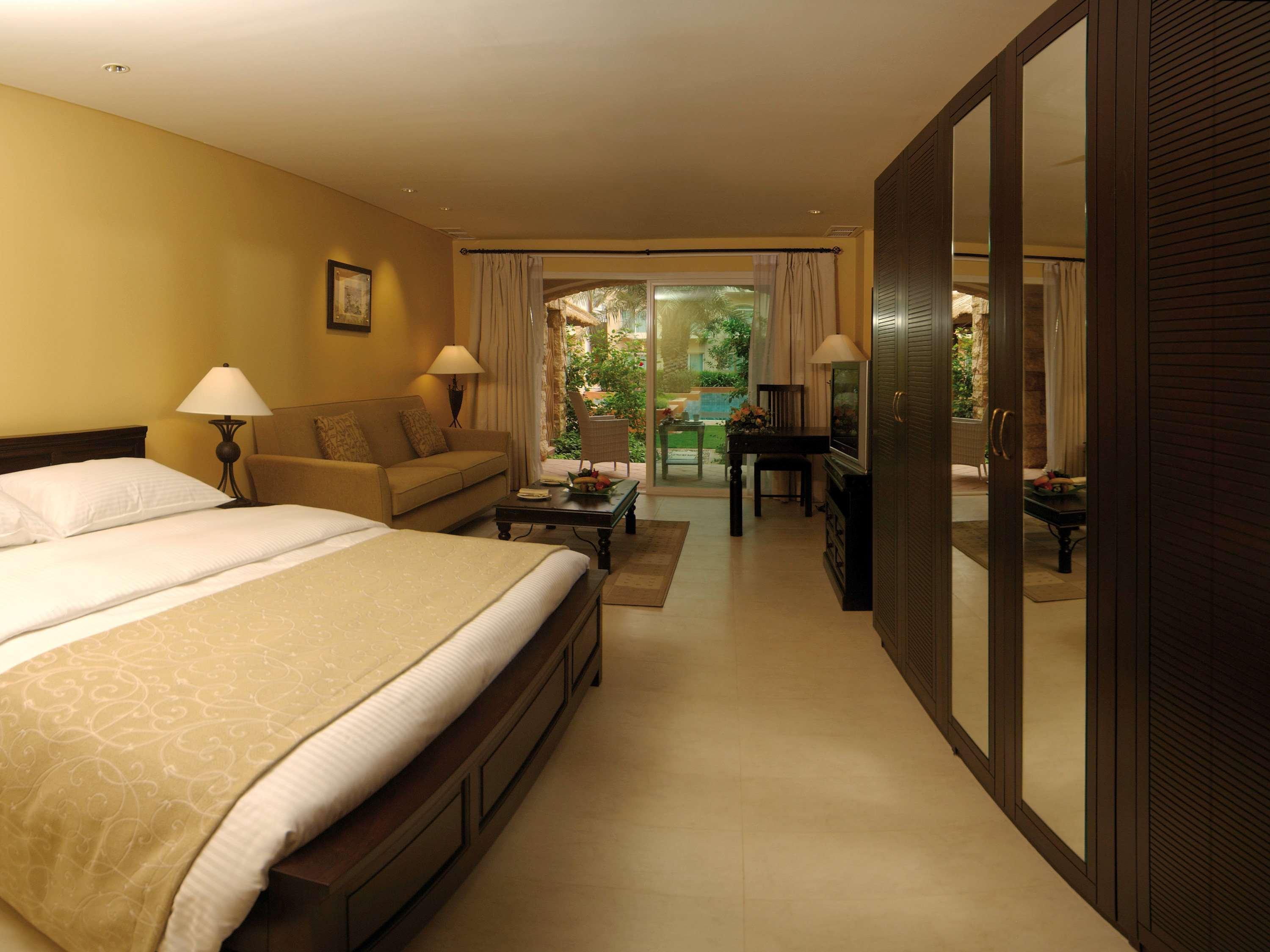 Moevenpick Hotel & Resort Al Bida'A Salmiya Номер фото Deluxe Room